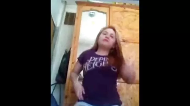 Claire là diễn viên  ...